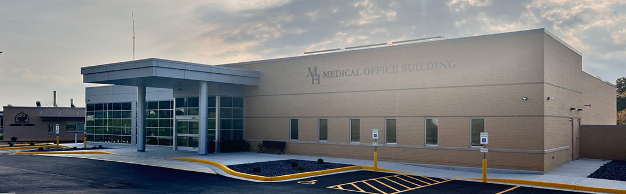 Healthcare_Header_Memorial Hospital MOB Healthcare_Header_Memorial Hospital MOB