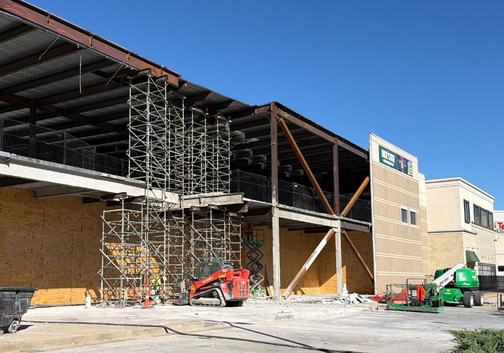 Dick’s HOS_Website Body_1000x700 (2) retail store with exterior walls removed showing active interior demolition